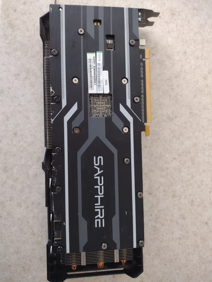 Parts or Repair - Sapphire NITRO R9 390 8GB GDDR5 TRI-X OC Graphics Card - Image 3 of 4