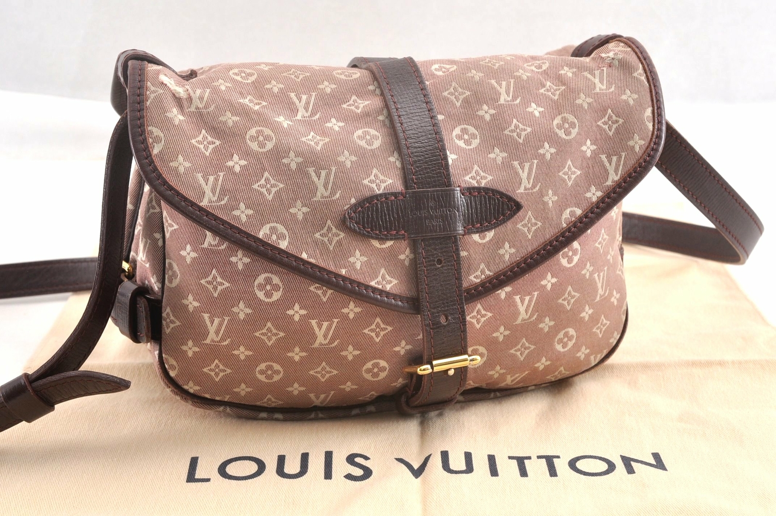 lv circle bag