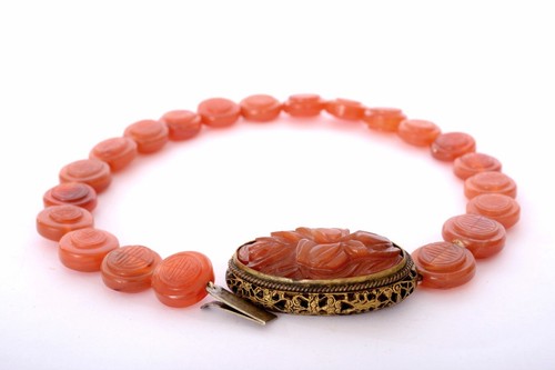 Collier ras du cou pendentif perles shou sculptées cornaline agate chinoise 1930 - Photo 2 sur 6