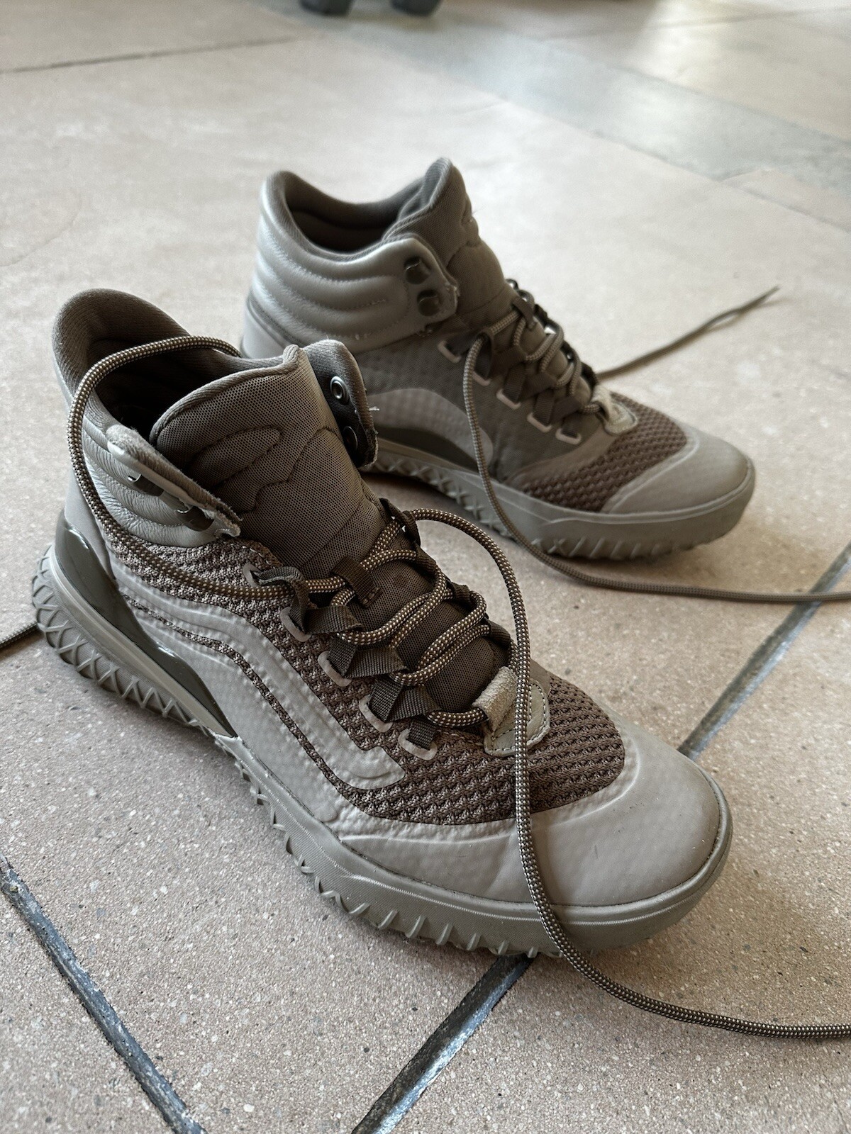 Vans Shoes with Smart Rubber