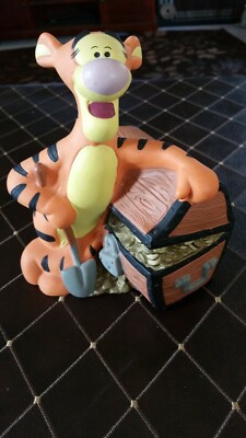Vintage Disney Tigger Treasure Chest Plastic Coin Piggy Bank