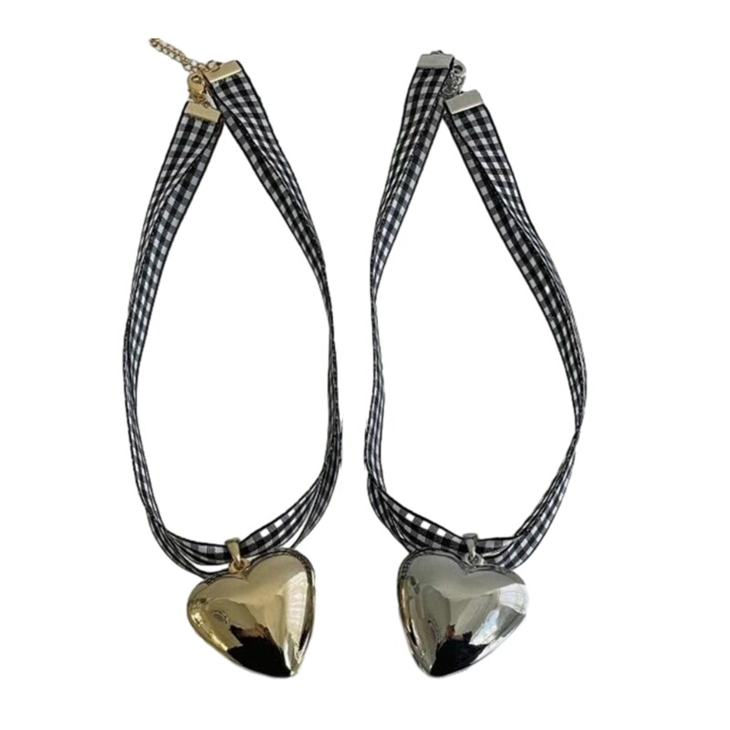 Short Choker Necklace for Women Simple Love Heart Pendant Charm Clavicle Chain