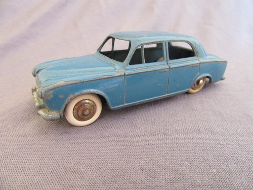 Dinky Toys 24B - Peugeot 403 En Métal, échelle 1:43, Meccano France - Occasion Bon état