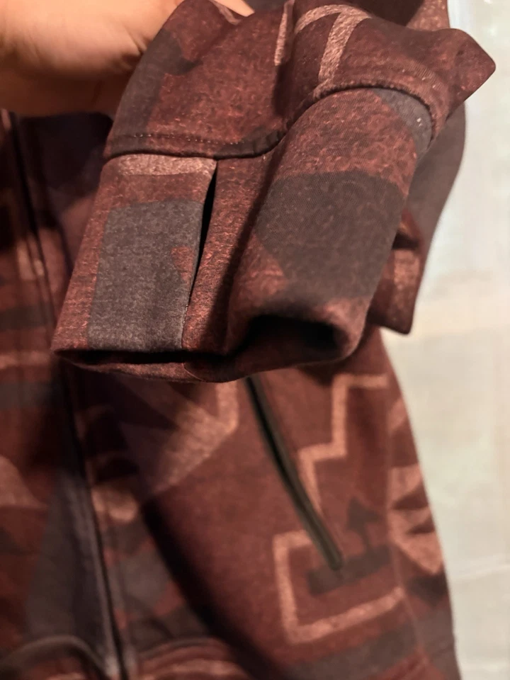 Burton Men’s Full Zip Hoodie Jacket XL Dryride Tribal Aztec Print Maroon - Image 3 of 4