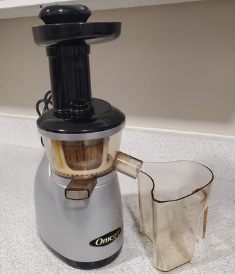 OMEGA JUICE EXTRACTOR Model VRT350