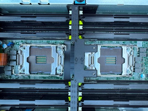 Dell PowerEdge FC630 Blade Server 2VXWJ - CTO 2 x HEAT SINK NO CPU NO RAM NO HDD - Picture 3 of 17