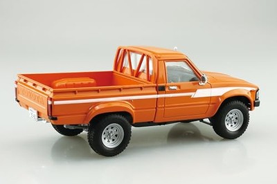 AOSHIMA The Tuned Car 90 Toyota RN30 Hilux Lift-up Custom '78 1/24
