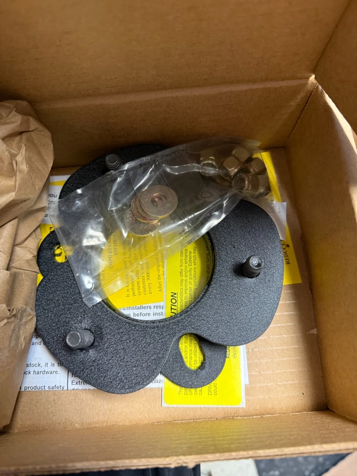 Kit de nivelación de suspensión Tuff Country 52008 para Nissan Titan 2004 Foto 4 de 4