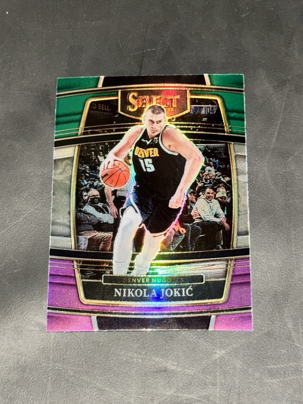 2021-22 Panini Select - Concourse Nikola Jokić #82 Green White Purple Prizm