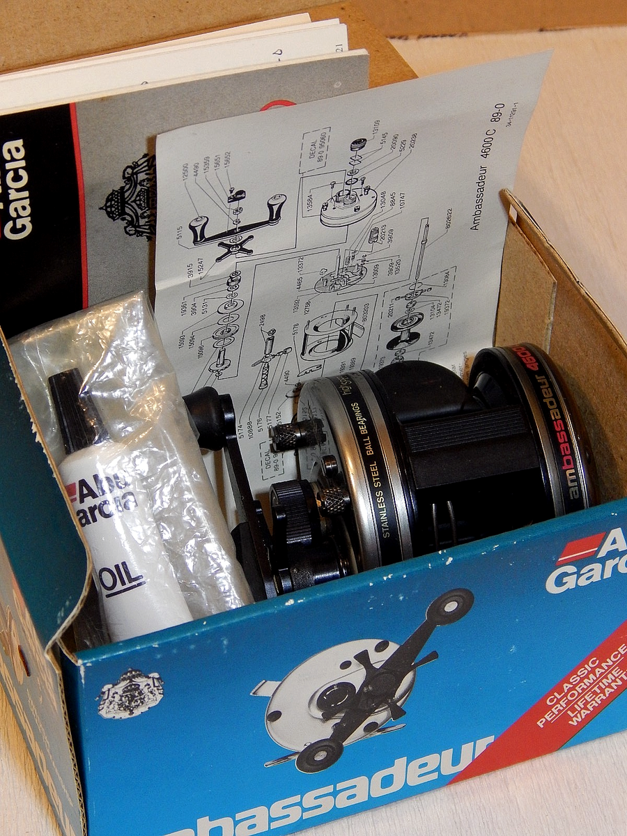 Abu Garcia★ambassadeur★4600C 89 Vintage grey ABU Garcia AMBASSADEUR 4600C UltraCast baitcasting