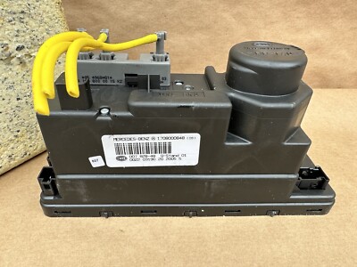 97-04 Mercedes R170 SLK230 SLK320 Central Door Locking Vacuum Pump