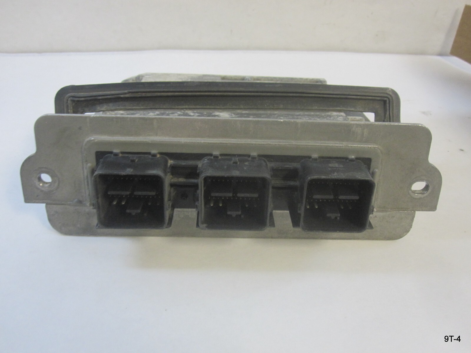 UNTESTED OEM Aston Martin AG43-12A650-AC  Engine Computer Module Unit ECU ECM