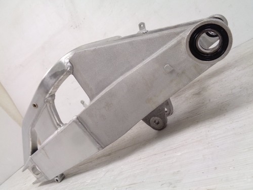 Vtr1000Sp1 Sc45 Honda Genuine Normal Swing Arm - Picture 3 of 10