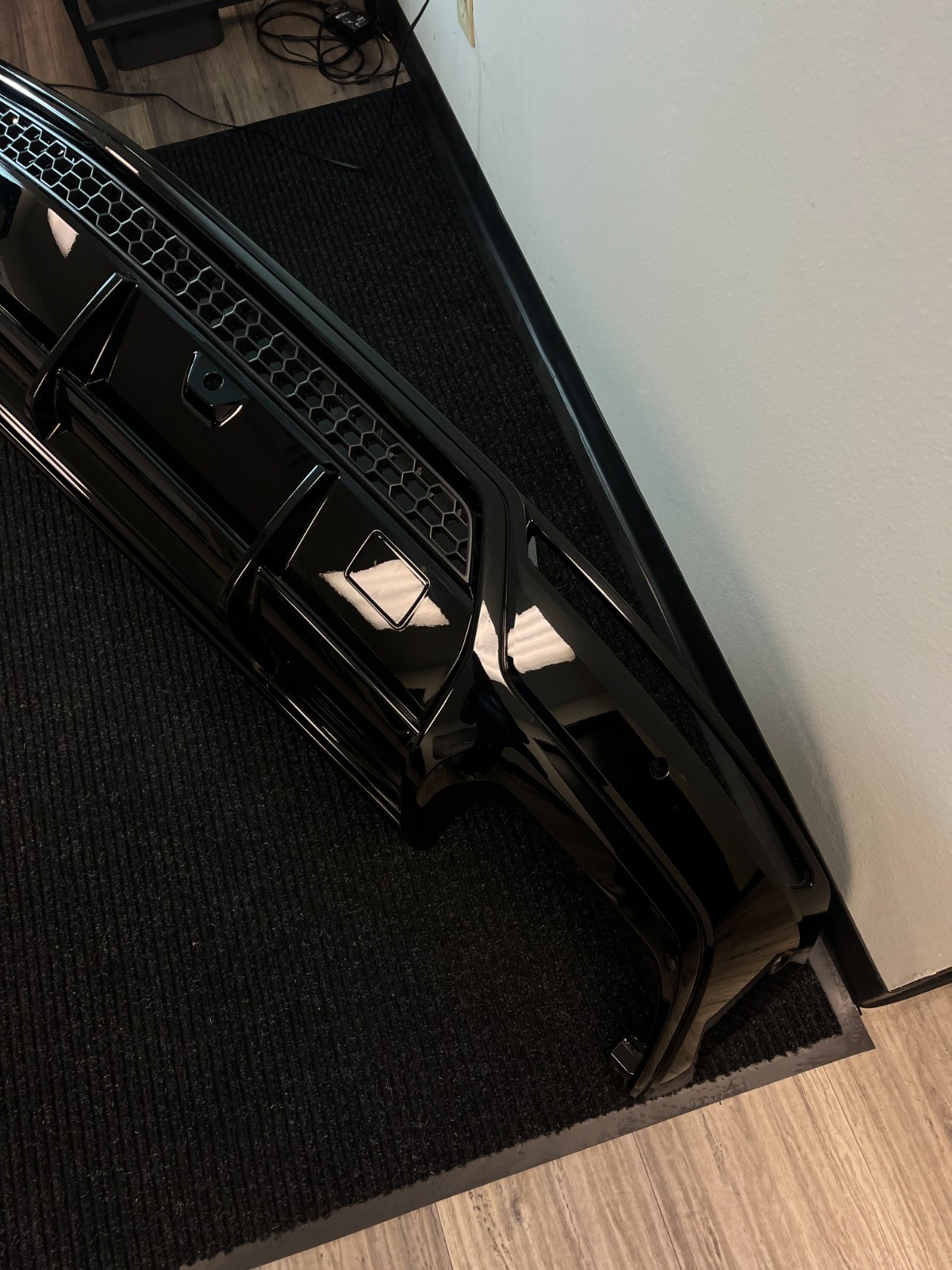 Lamborghini Urus OEM Rear Bumper diffuser P/N 4ML807511C