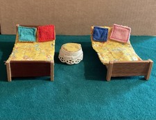 Vintage Lundby Barton Carolines Home 2 Wooden Beds And Pouf
