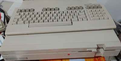 Commodore C 128 D + Keyboard (w/ cables) works 208023 8-bit computer C64 SEALED