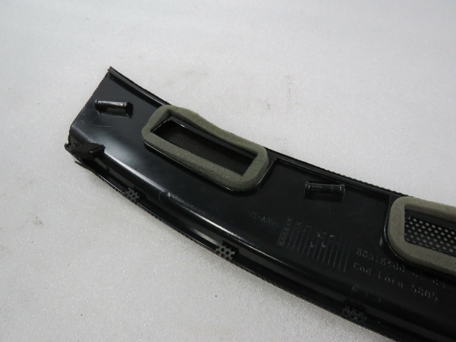 Ferrari California, LH, Left, Upper Dash Grille, P/N 80518400