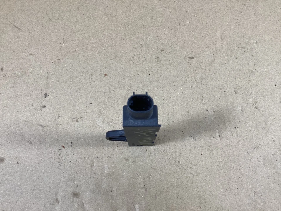 Antena de entrada sin llave BMW 750i 750li 740LI 2011-2015 9220831 OEM. Foto 3 de 4