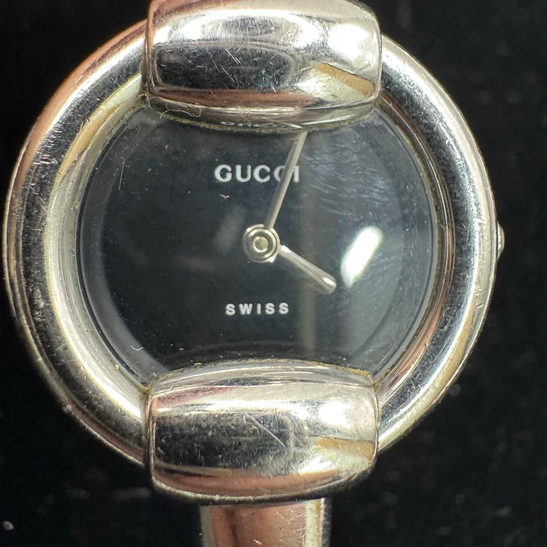 Montre femme GUCCI 1400L à quartz cadran noir analogique acier inoxydable du Japon