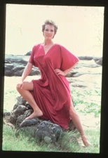 Julie Andrews late 1970's Leggy Barefoot Photo Shoot Original 35mm Transparency