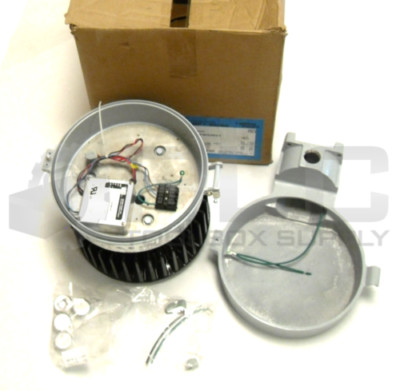 Neu Crouse-Hinds Pvm3l3tw/Unv1 LED Beleuchtung Vorrichtung 40W 100V