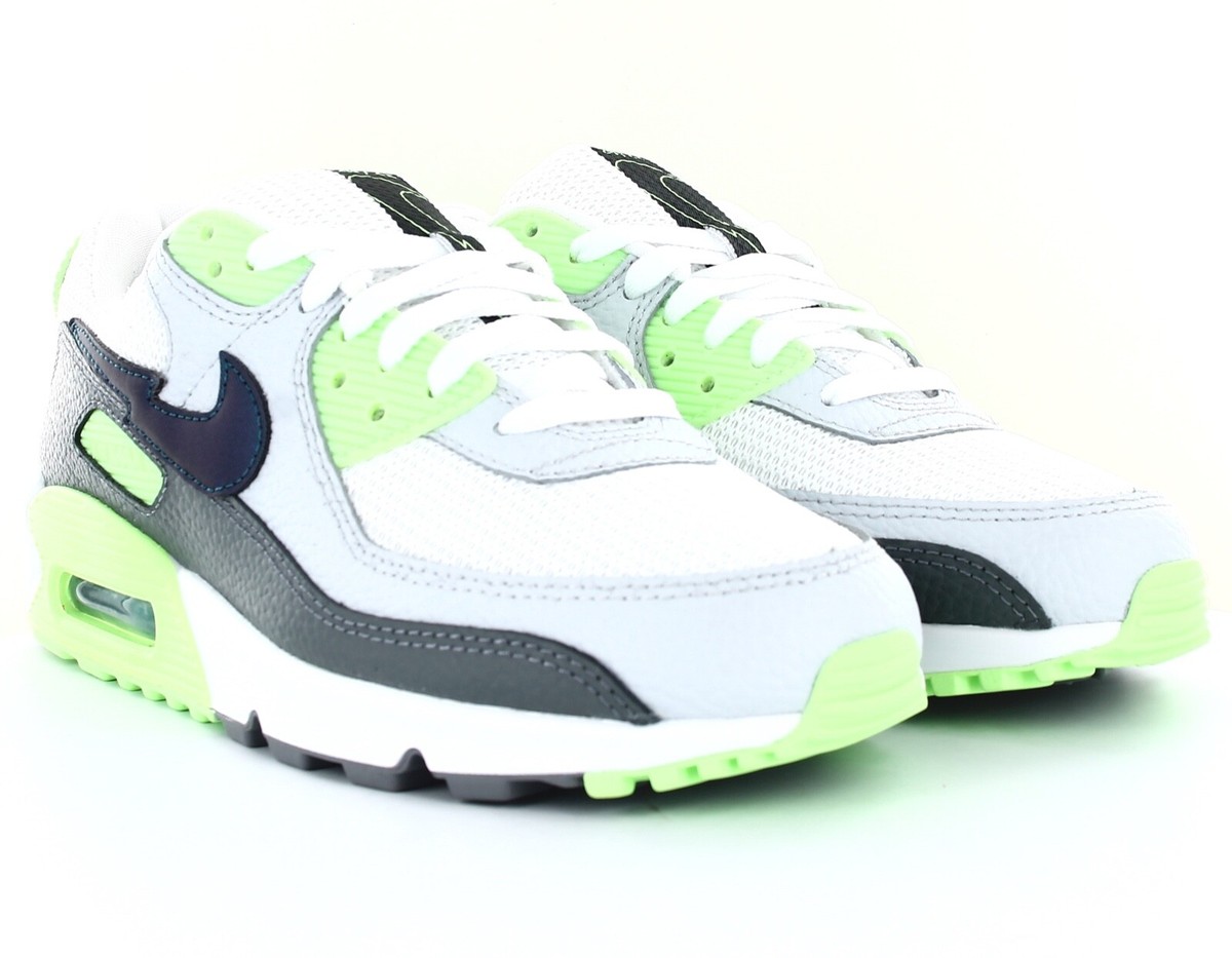 Nike Air Max 90 White Sneakers Split Swoosh Logo Retro Nike Air Max 90 White Sneakers Split Swoosh Logo Retro