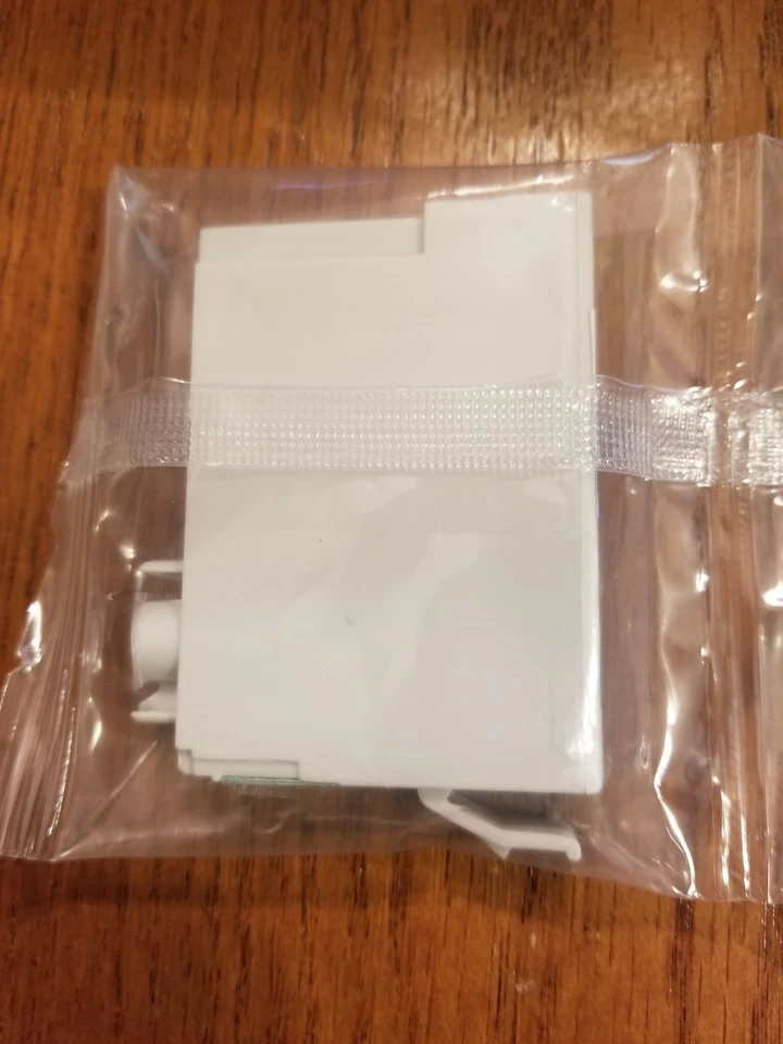 NEW Sealed Yellow Ink Cartridge Espon T694 694  - Image 2 of 2