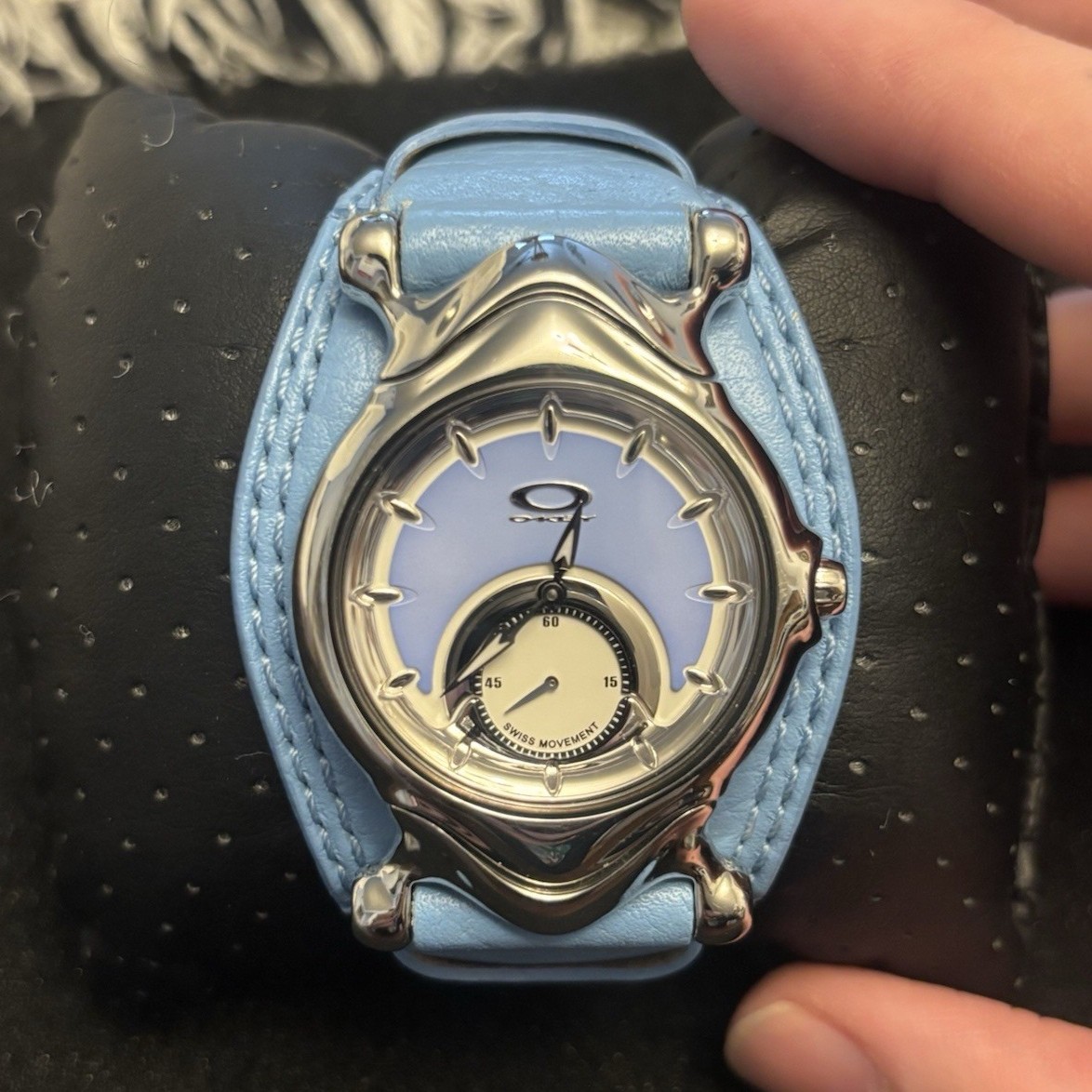 Rare Vintage VNDS mint condition baby blue Oakley Jury Watch | eBay
