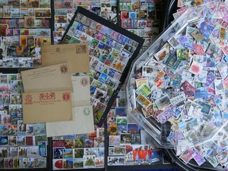(LOT VRAC 630) 1700 BRITANIQUES à trier (photo ds le texte)