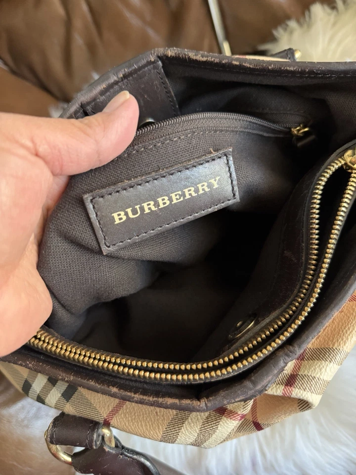 Bolso de hombro Burberry mediano de cuero marrón Foto 3 de 4