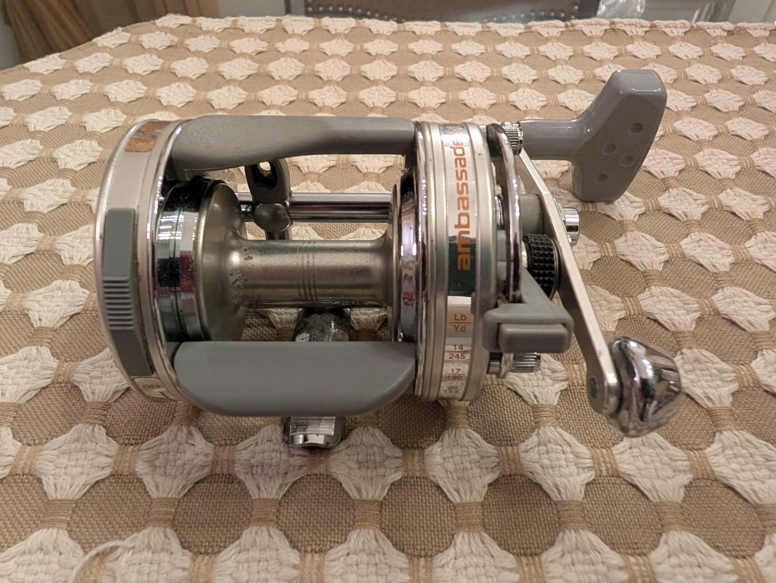 Abu Garcia 6600C3 LD Lever Drag Baitcasting Fishing Reel-Mad