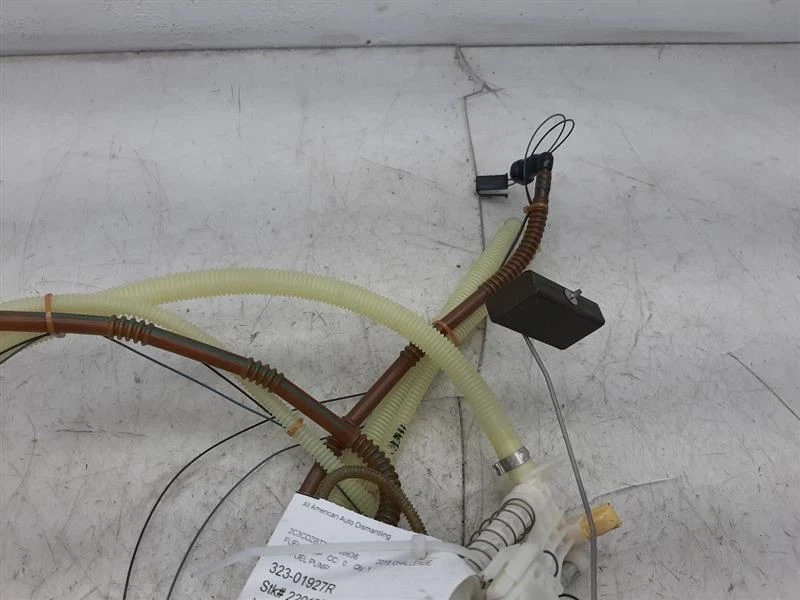 Tanque de bomba de combustível de passageiros 5,7L com combustível flexível 05-20 Chrysler 300 68258753AF - Imagem 3 de 4