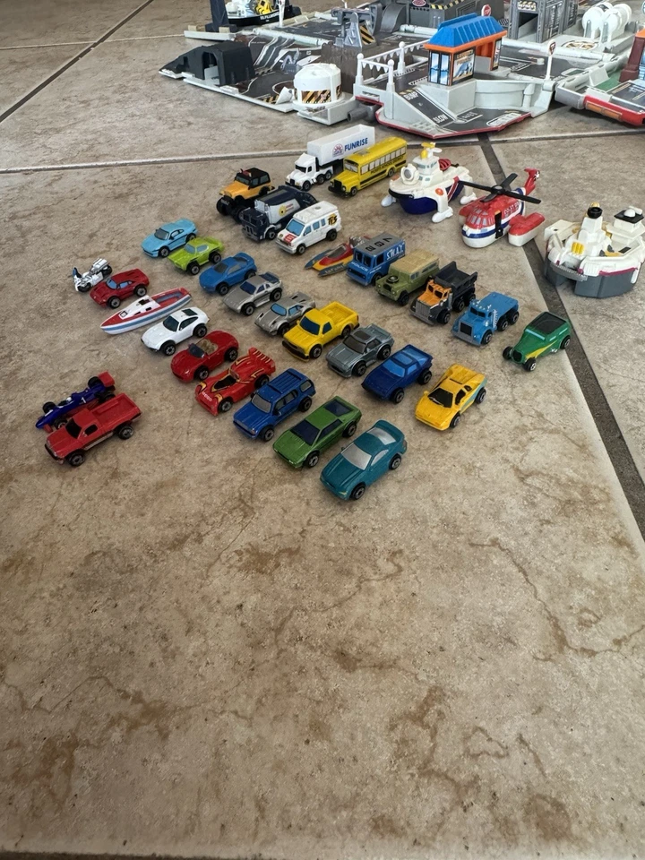 Rare Micro Machines , LGT, LGTI 1994-1997 Collection Otto’s Trucking Near Mint - Image 4 of 4