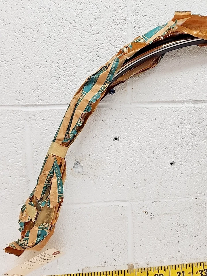 Novo OEM GM LH roda dianteira acabamento de poço 14065369 1984-89 Chevrolet Celebrity (SR20) - Imagem 2 de 4