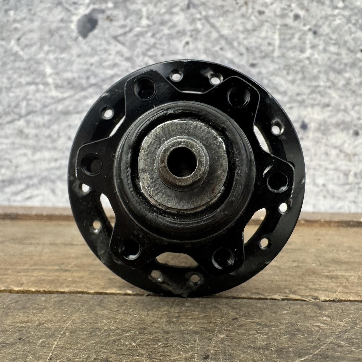 SRAM MTH 506 R Rear Hub Black 32H Shimano MTB Freehub 6-Bolt Disc