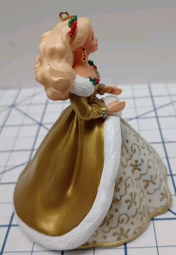 Barbie Ornament 1994 Holiday Barbie 2nd In Series Hallmark Original Box Gold Xxh - Picture 3 of 4