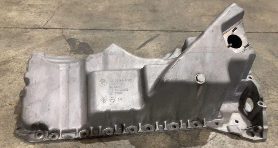 BMW 640I 2012 cárter de aceite 3,0 L turbo 11137556663 Foto 4 de 4