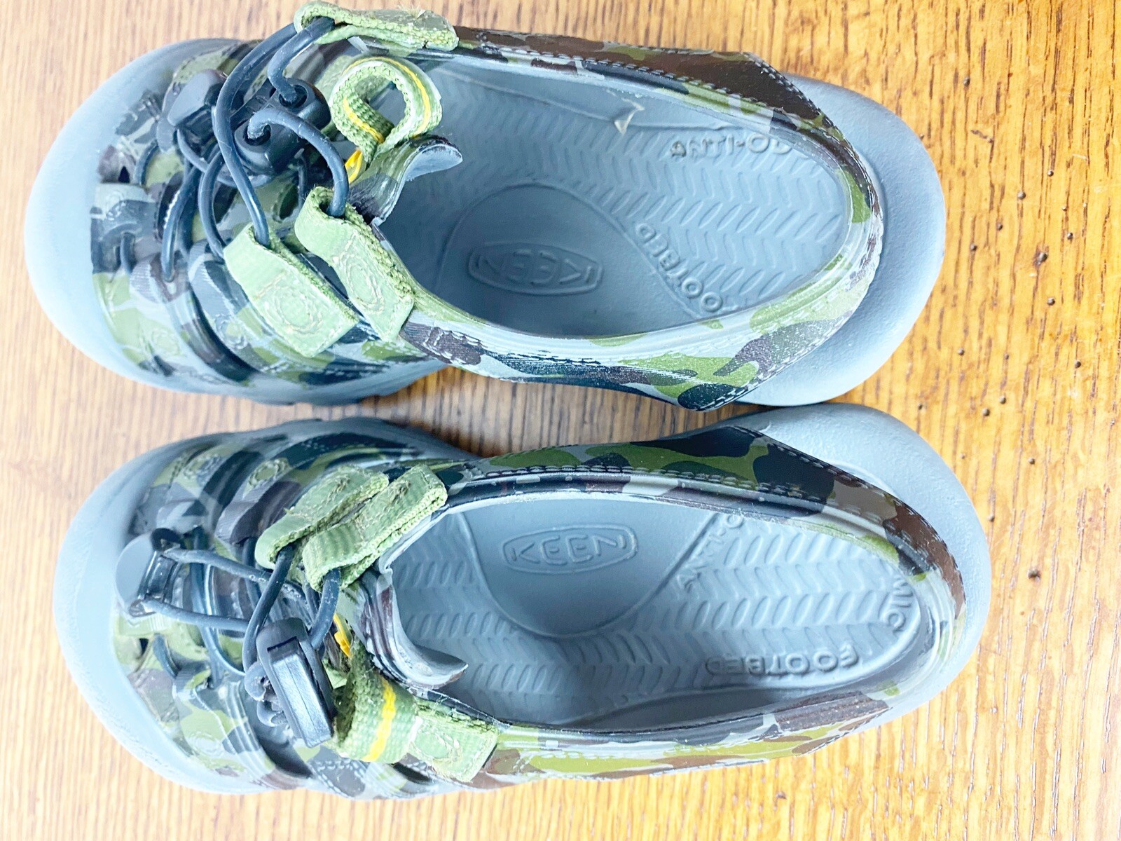 Sandali mimetici verdi Keen giovani grandi bambini ragazzi taglia US 1 scarpe da acqua antiscivolo