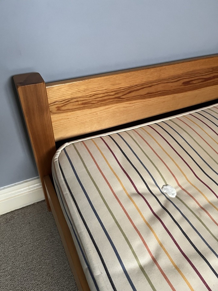 Single Bed, Solid Wooden Frame, Fits 3Ft Wide Mattress 100x202cm total