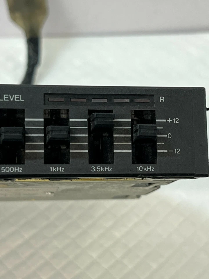 Ecualizador estéreo Acura Integra Factory 1986 7 bandas de Alpine OEM  Foto 4 de 4