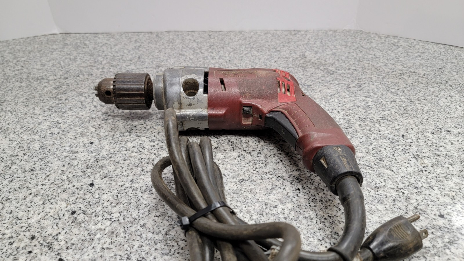 Milwaukee 02441 Magnum Hole Shooter 1/2" Electric Drill & Chuck Key a