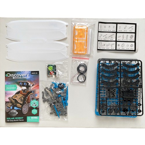 Discovery Kids Mindblown STEM 12-in-1 Solar Robot Creation Kit 190 Pieces - Picture 3 of 4