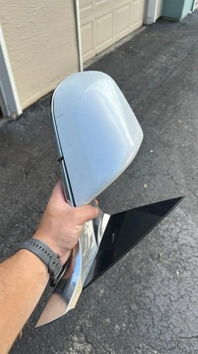 Tesla Model 3 2017-23 Right Passenger Mirror OEM – Works, Chrome Trim Broken