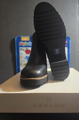 Caslon Women's Black Leather Ankle Bootie Zip Round Toe Water Resistant US 6