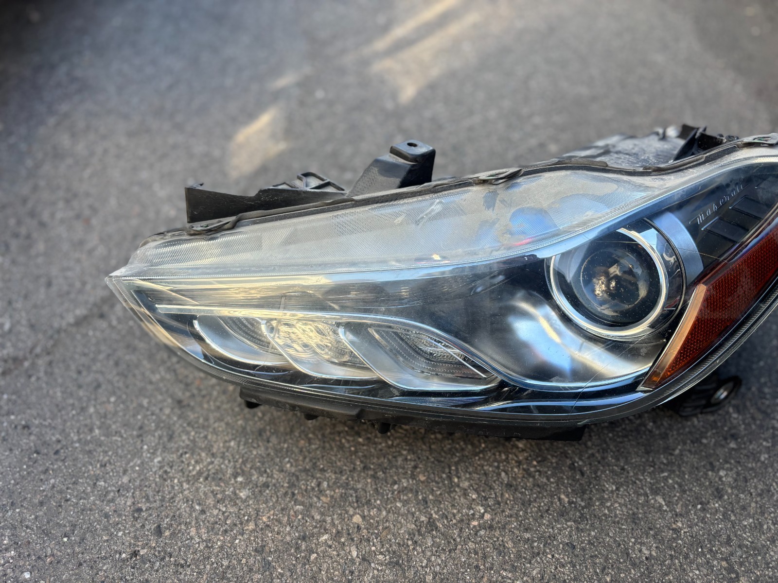 Maserati Ghibli 2014-2017 Left Headlight