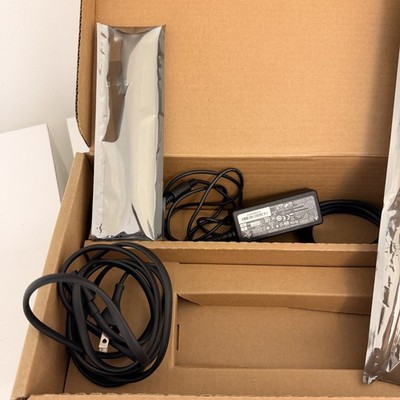 076-00236 Genuine Apple Data Migration Tool for MacBook Pro 2016