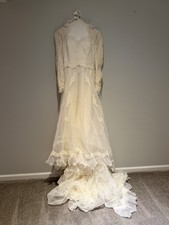 Vintage 70s/80s White Lace Wedding Dress Long Sleeve Union Made USA Pearls Veil