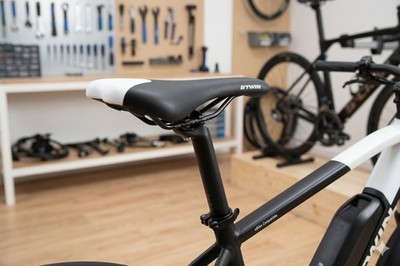 B'TWIN Bike Seat Cr-Mo Rails MTB Road ebike Cycling Saddle 135mm Black White