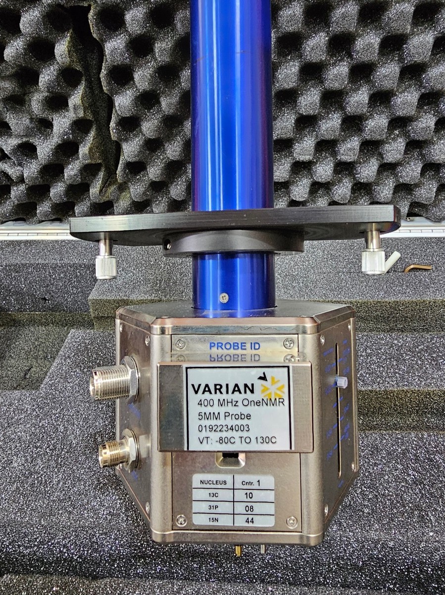 Agilent 400-MR NMR spectrometer, 400-MR Console, 400/54/ASP