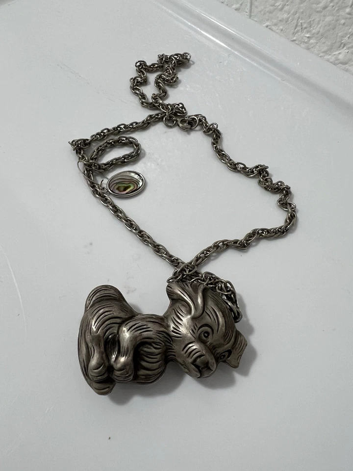 Cachorro Colgante 3D Peltre Hinchado Colgante Collar Pesado "¡No Mires a los Ojos"! Foto 2 de 4